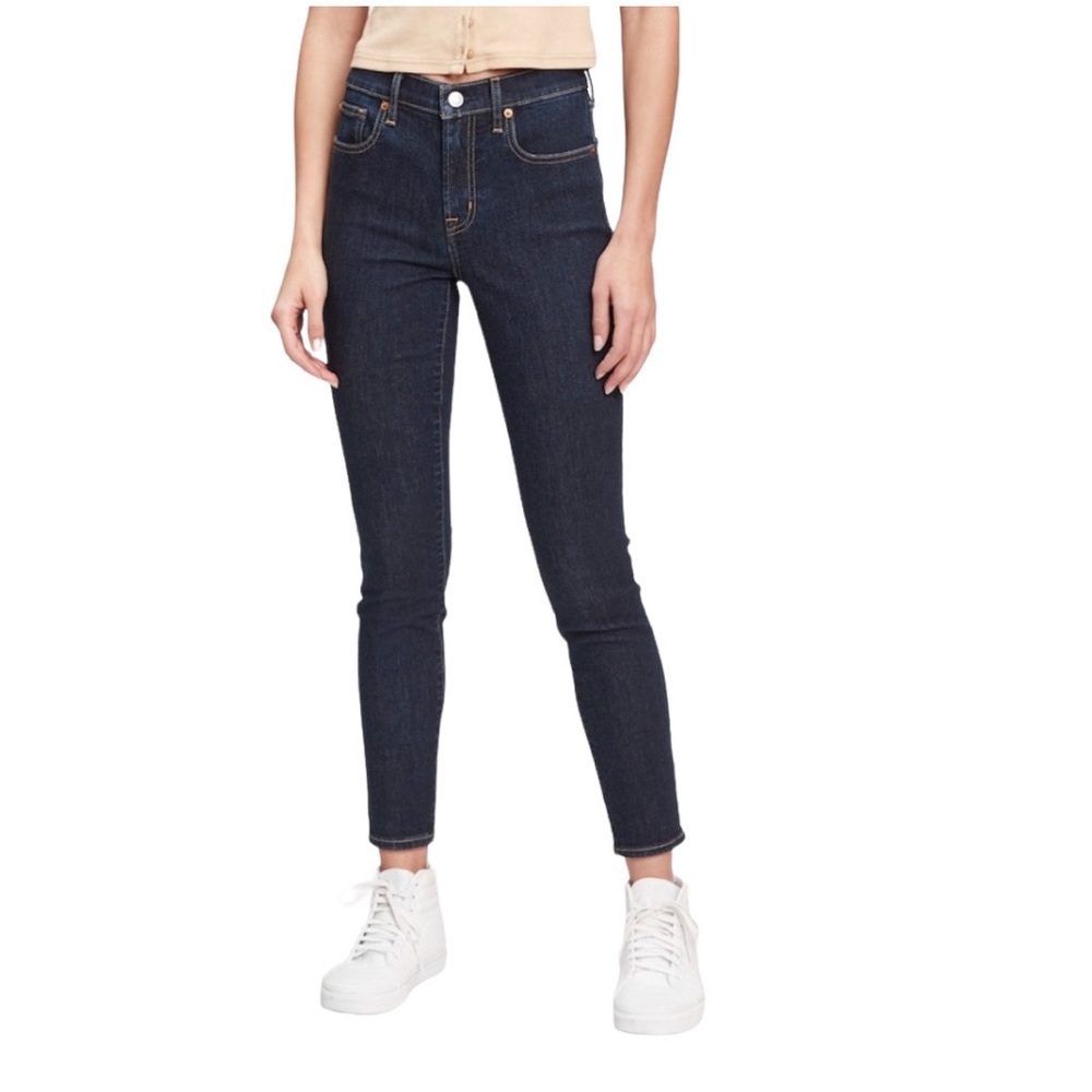 Gap Mid rise true skinny jeans with washwell